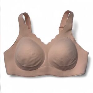 COMFELIE Seamless Wireless Bra Sz Small Nude Scalloped Edge Molded Cup Comfort